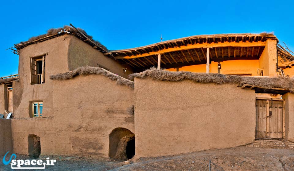 اقامتگاه بوم گردی بادام - کوهسرخ